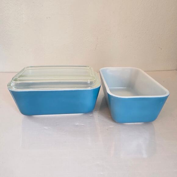 Vintage PYREX Primary Blue Fridge 2 Containers ONE Lid 502-B 40s 50s Mid Century - Picture 2 of 16
